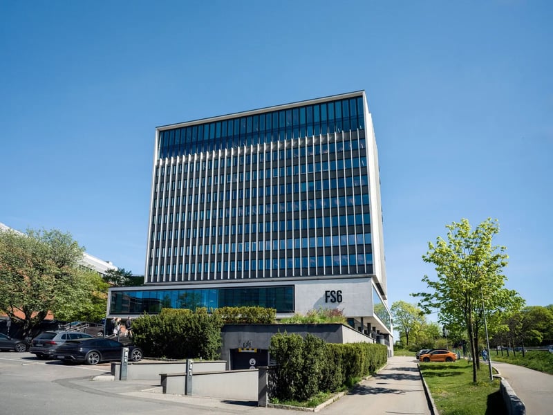 Store glassflater og gode lysforhold