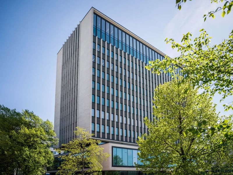 Store glassflater og gode lysforhold